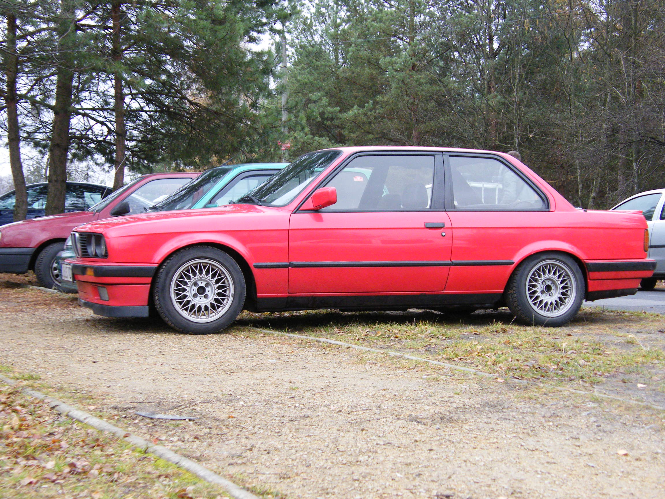 BMW E30 318iS